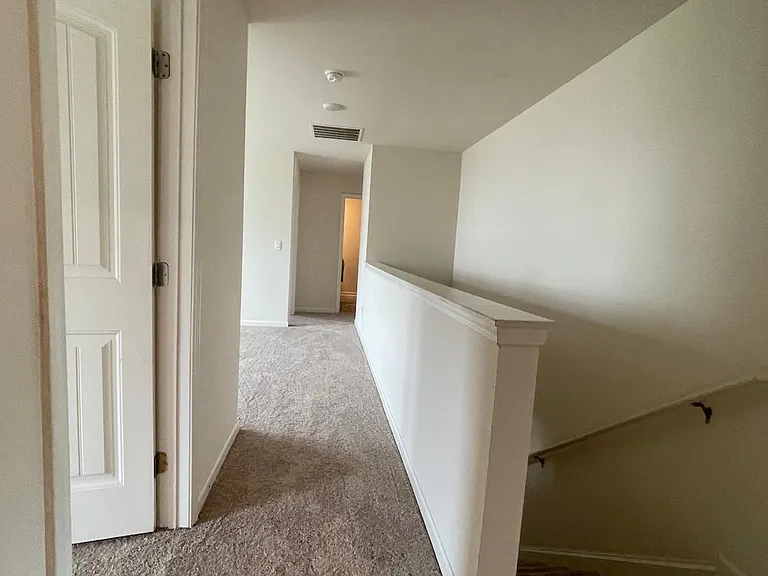 656 Quail Pass — Photo 1