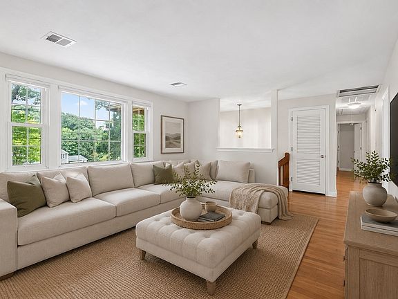 5th image of 141 Longhill Rd