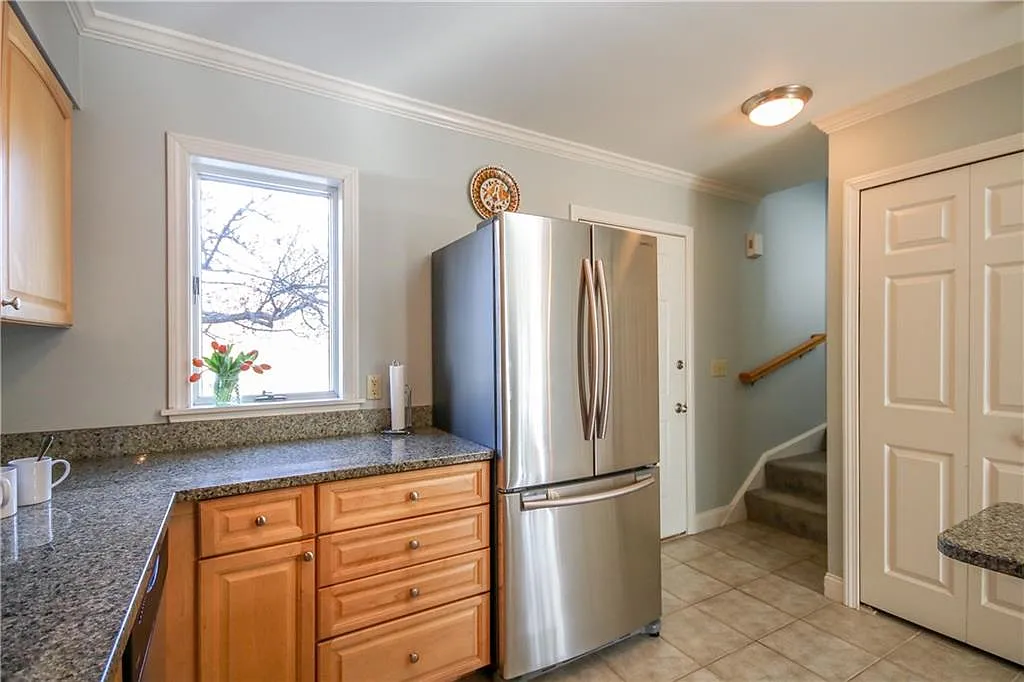 27 Back Cove Estates Rd — Photo 1