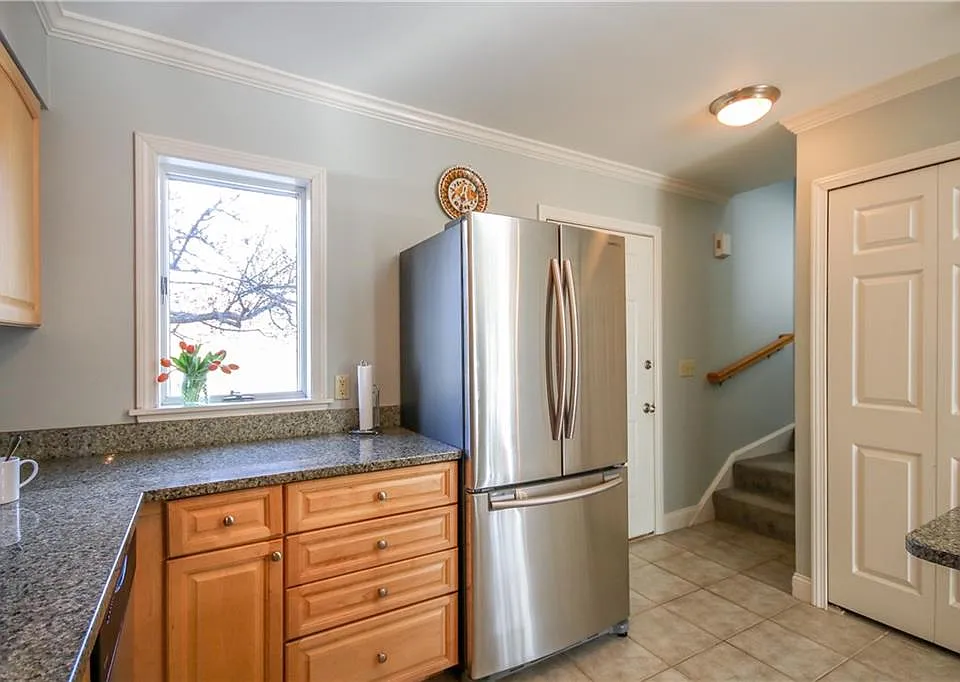 27 Back Cove Estates Rd