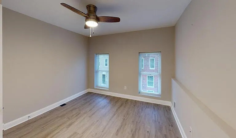 224 N Rose St — Photo 11