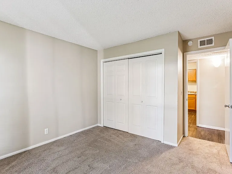 Ashford Place Apartments — Photo 50