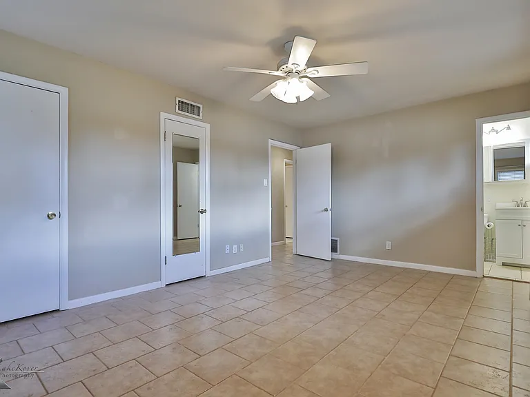 1618 Sylvan Dr — Photo 6