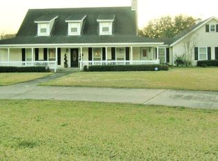 184 Mockingbird Ln, Yoakum, TX 77995