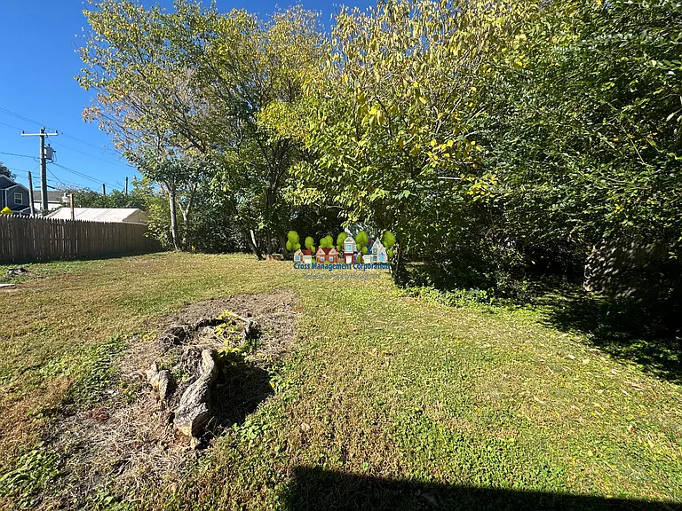 425 Wellons St — Photo 4