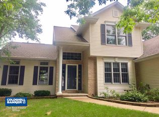 W5949 Moonflower Dr, Appleton, WI 54915