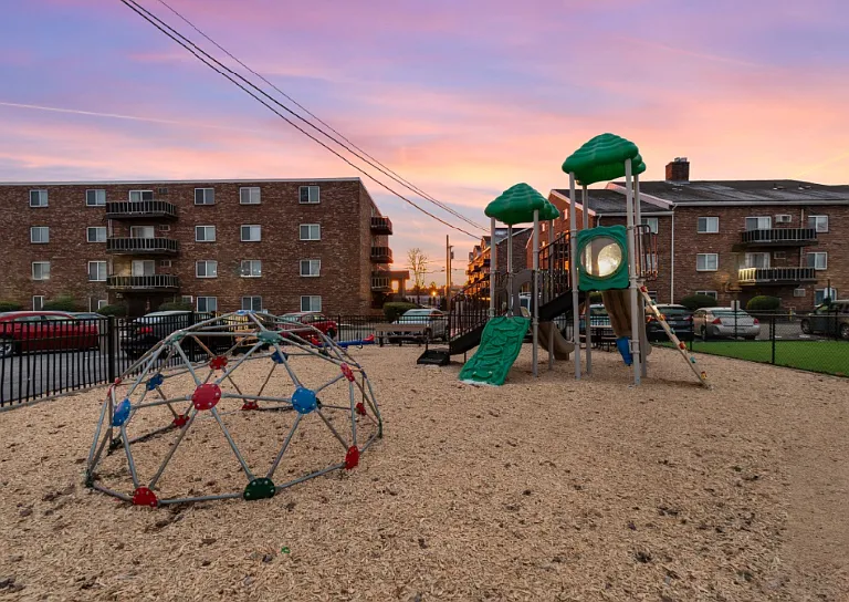 Northgate Apartments — Photo 8