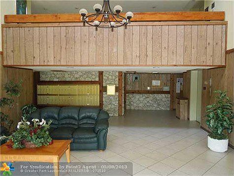 4th image of 220 Lakeview Dr APT 304
