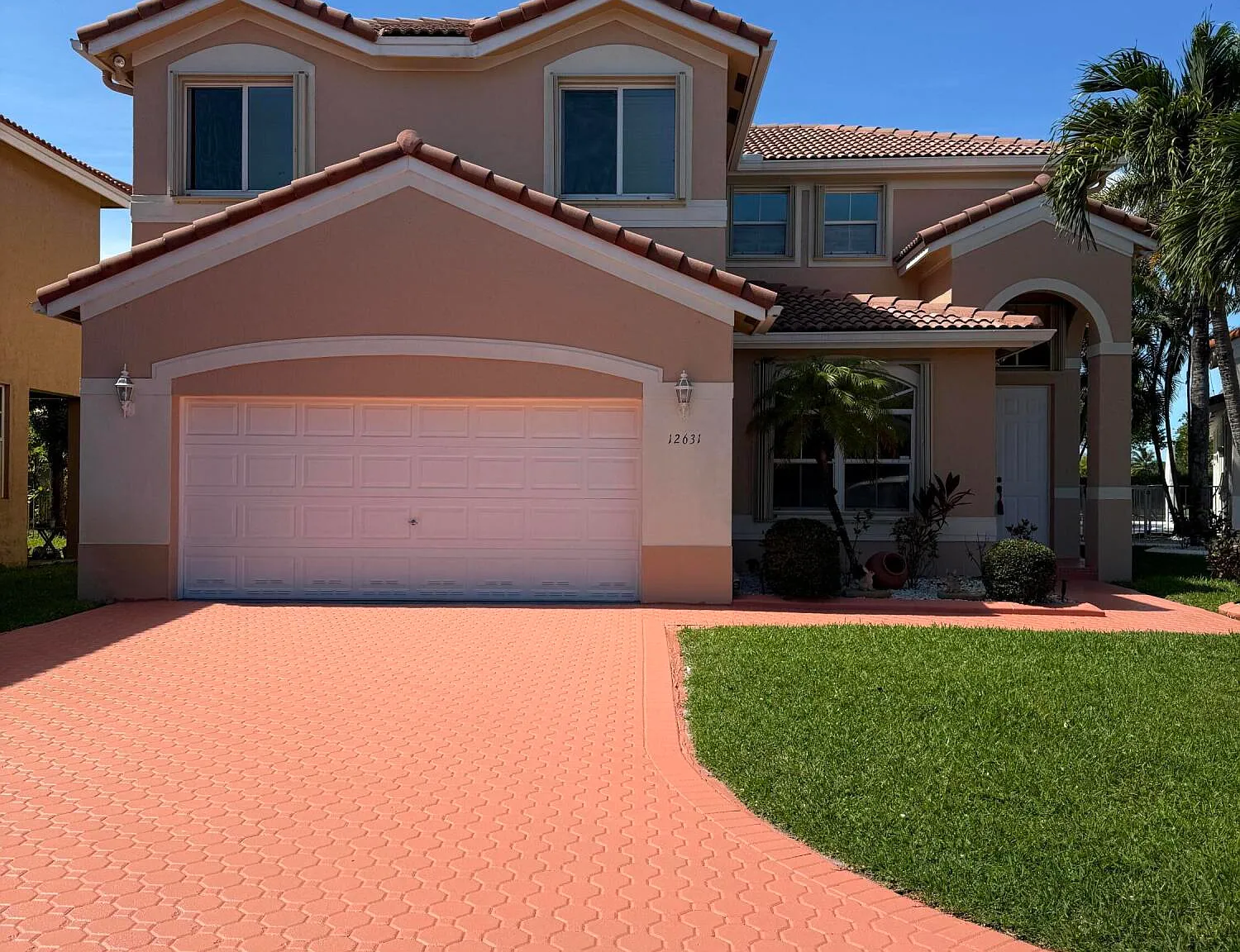 4 bed, 2.5 bath, 2497 sqft, $3,999 — Photo 1