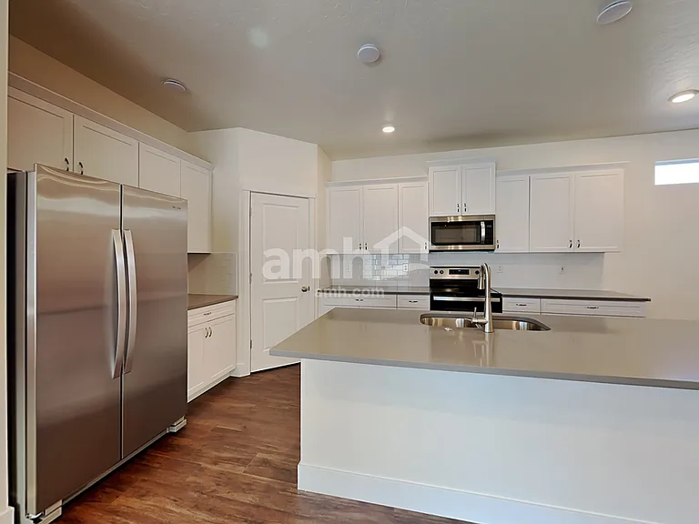 9496 W Clancey St — Photo 4