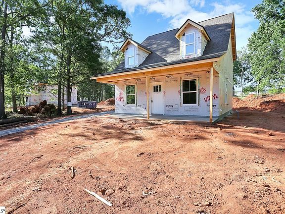 2nd image of 214 Big Woods Cir