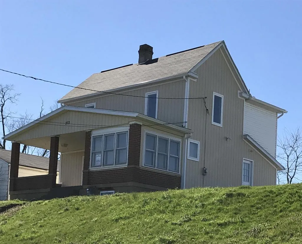 373 Dille St photo 1