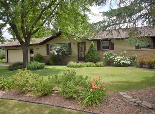1916 Lynda Ln, Stevens Point, WI 54481