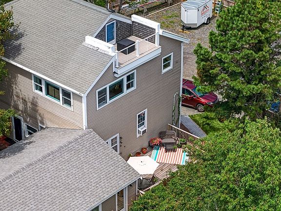 4th image of 24 Mayflower Dr