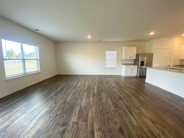 195 Daisy Dr — Photo 6