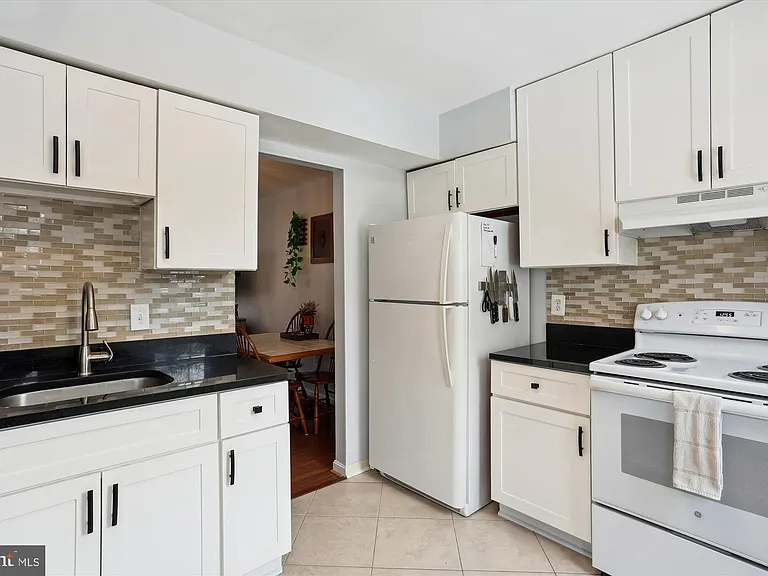 36 Prairie Rose Ct #108 — Photo 3