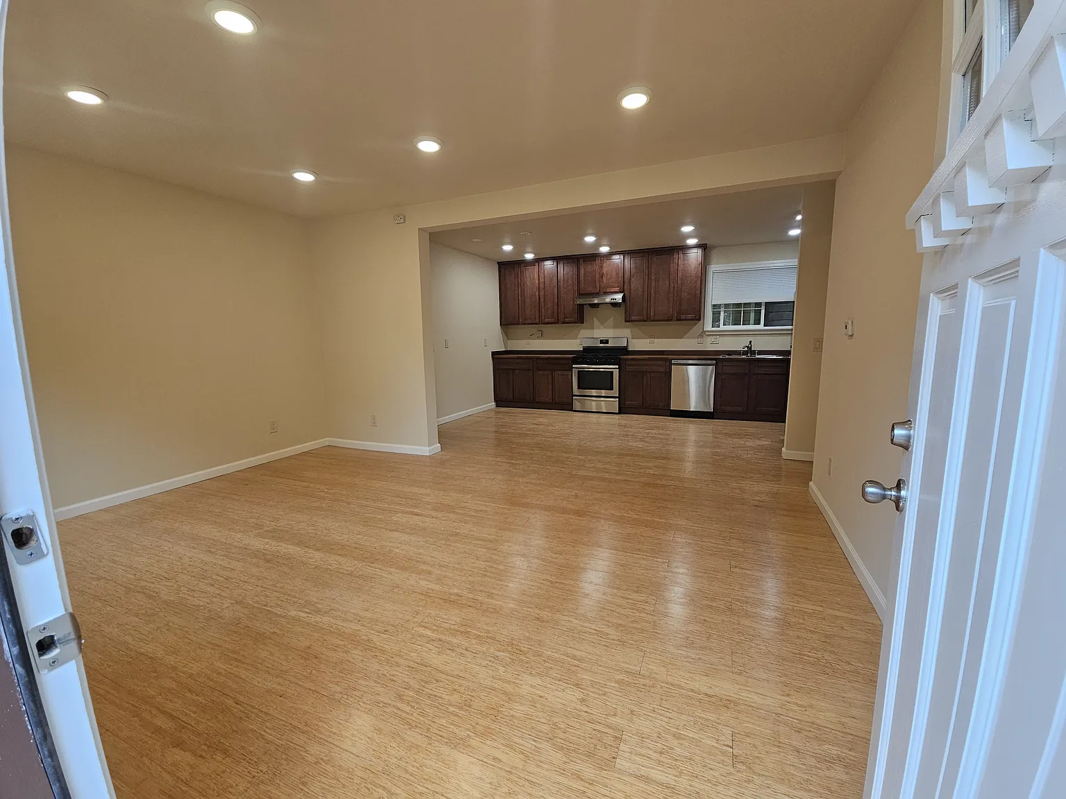 3 bed, 1500 sqft, $3,600 — Photo 3