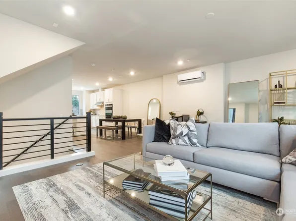 968 Dove Tail Lane NW #02, Bainbridge Island, WA 98110