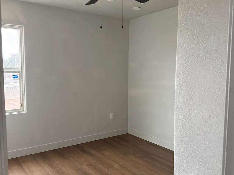 6205 Hughes St — Photo 4