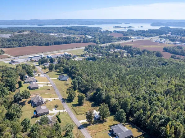 40 Tara Rd, Guntersville, AL 35976
