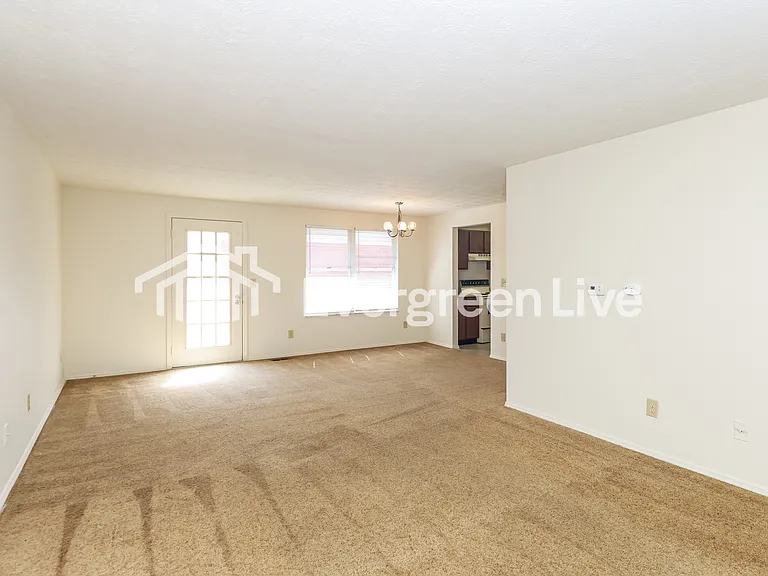 8676 Belle Chase Dr — Photo 4