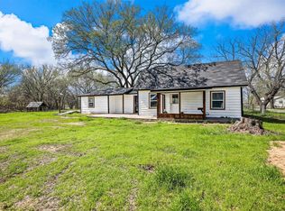 201 Chaney St, Bells, TX 75414