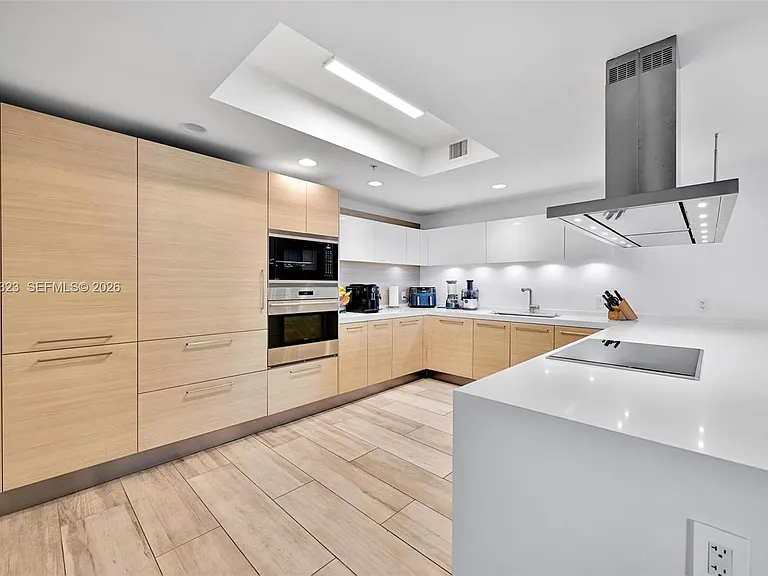17111 Biscayne Blvd #207 — Photo 7
