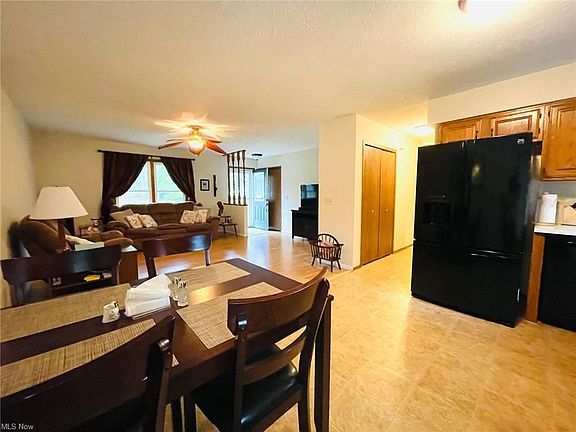 3rd image of 5581 Heather Hill Dr