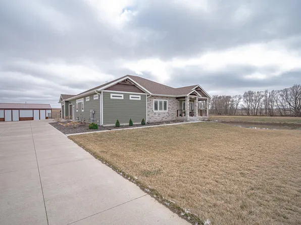 3804 24th St, Le Mars, IA 51031
