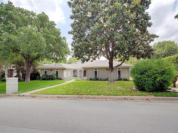 2nd image of 1702 Covemeadow Dr