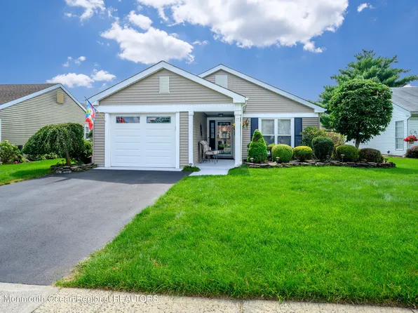 17 Wycombe Way, Manchester, NJ 08759