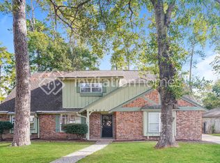 5803 Old Lodge Dr, Houston, TX 77066