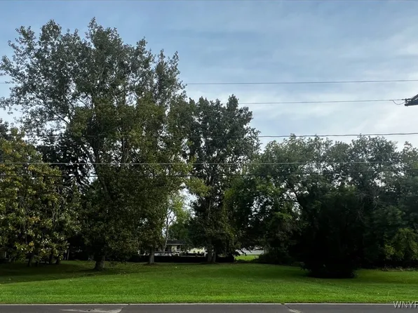 Oak St #17, Youngstown, NY 14174