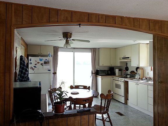 2nd image of 64 Lilly Ln