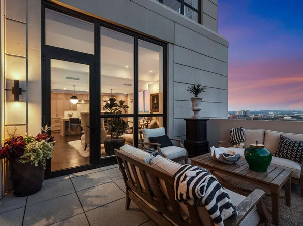 1111 W River Pkwy #15E, Minneapolis, MN 55415