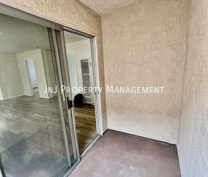 1101 E South St #205 — Photo 16