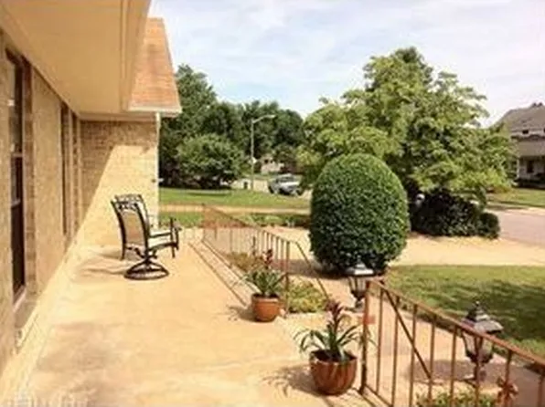 4583 Southern Pines Dr, Virginia Beach, VA 23462