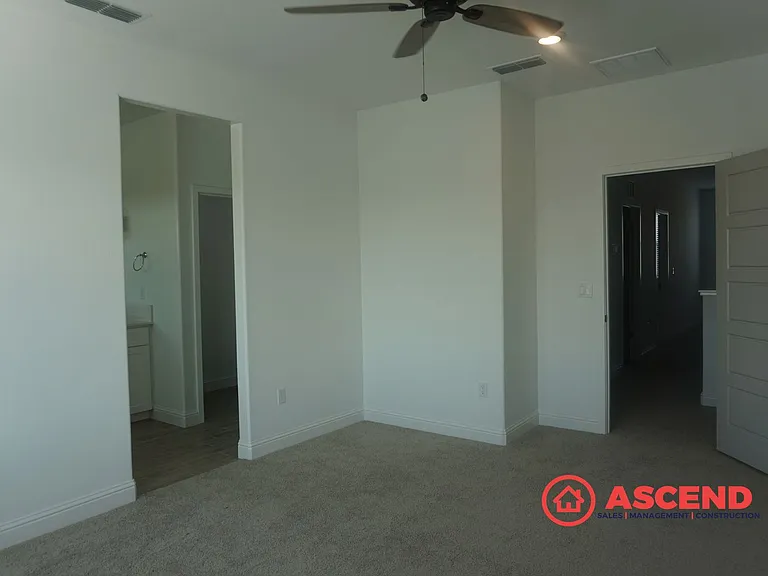 3301 Twin Knolls Ln — Photo 9