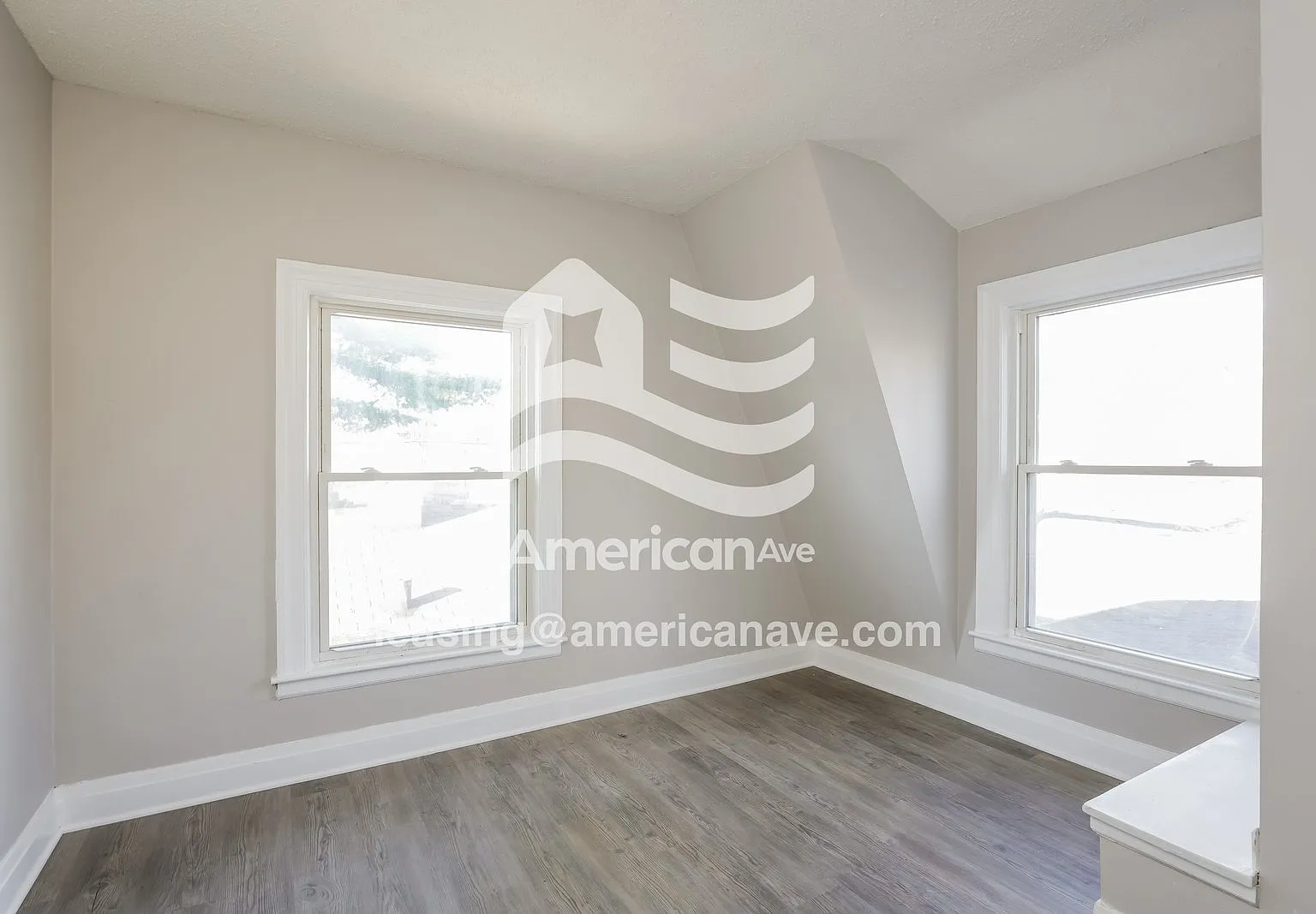 3 bed, 2.0 bath, 1346 sqft, $1,210 — Photo 3
