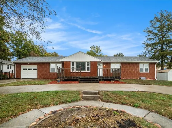 269 N Bridge St, Smithville, MO 64089