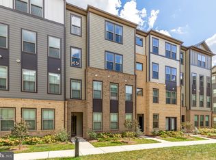 45950 Raven Ter, Sterling, VA 20165