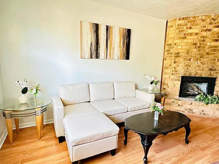 1004 Dominik Dr — Photo 14