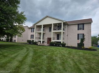 816 Pearson Cir Unit 4, Youngstown, OH 44512