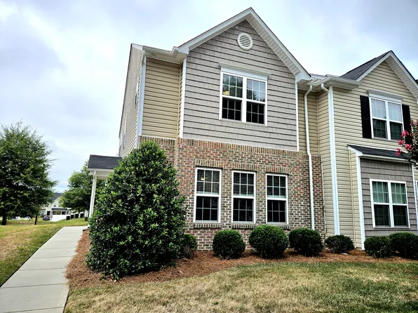 479 Ridgebrooke Dr, High Point, NC 27265
