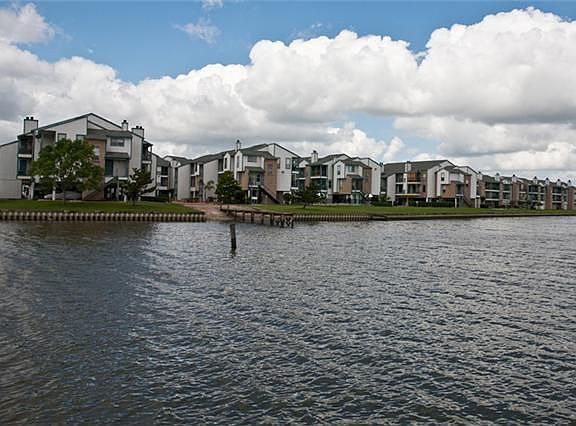 2nd image of 18515 Egret Bay Bl #1002