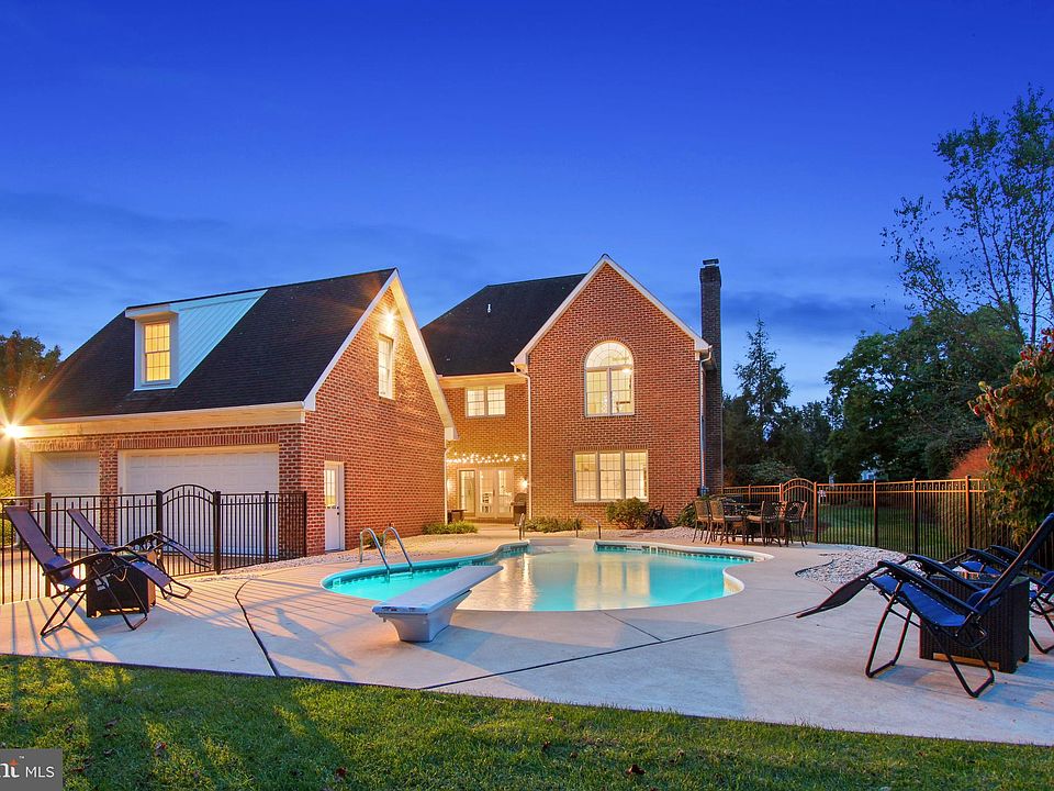 1001 Wetherburn Dr, York, PA 17404 Zillow