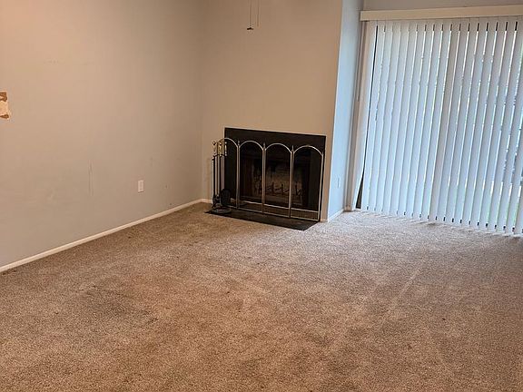 3rd image of 101 Ashton Ct