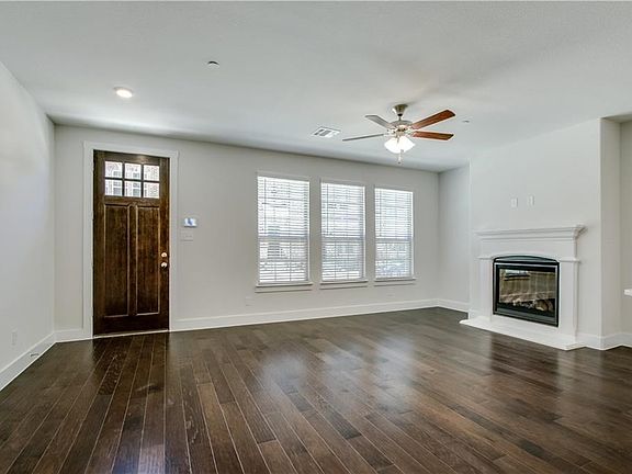 Gas fireplace