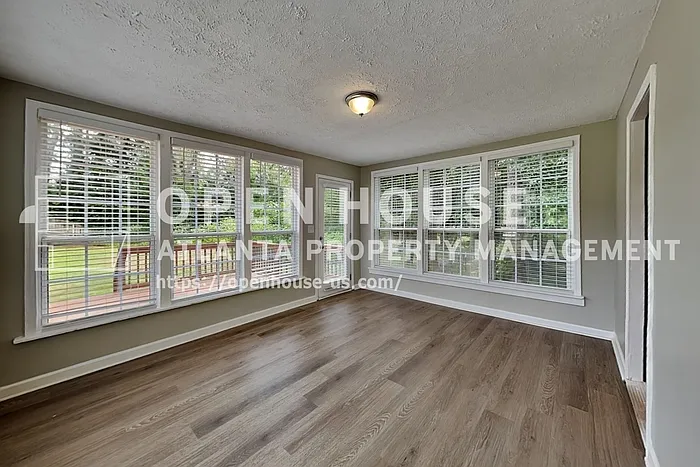 450 Sumer Ln N — Photo 16