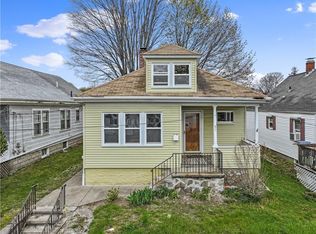 31 Peach Hill Ave, North Providence, RI 02911